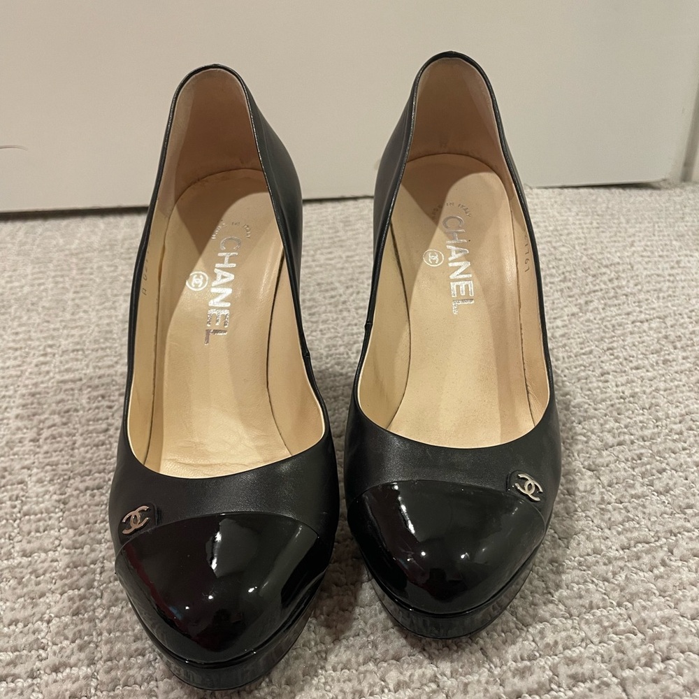 Chanel Patent Leather Toe Black Pumps